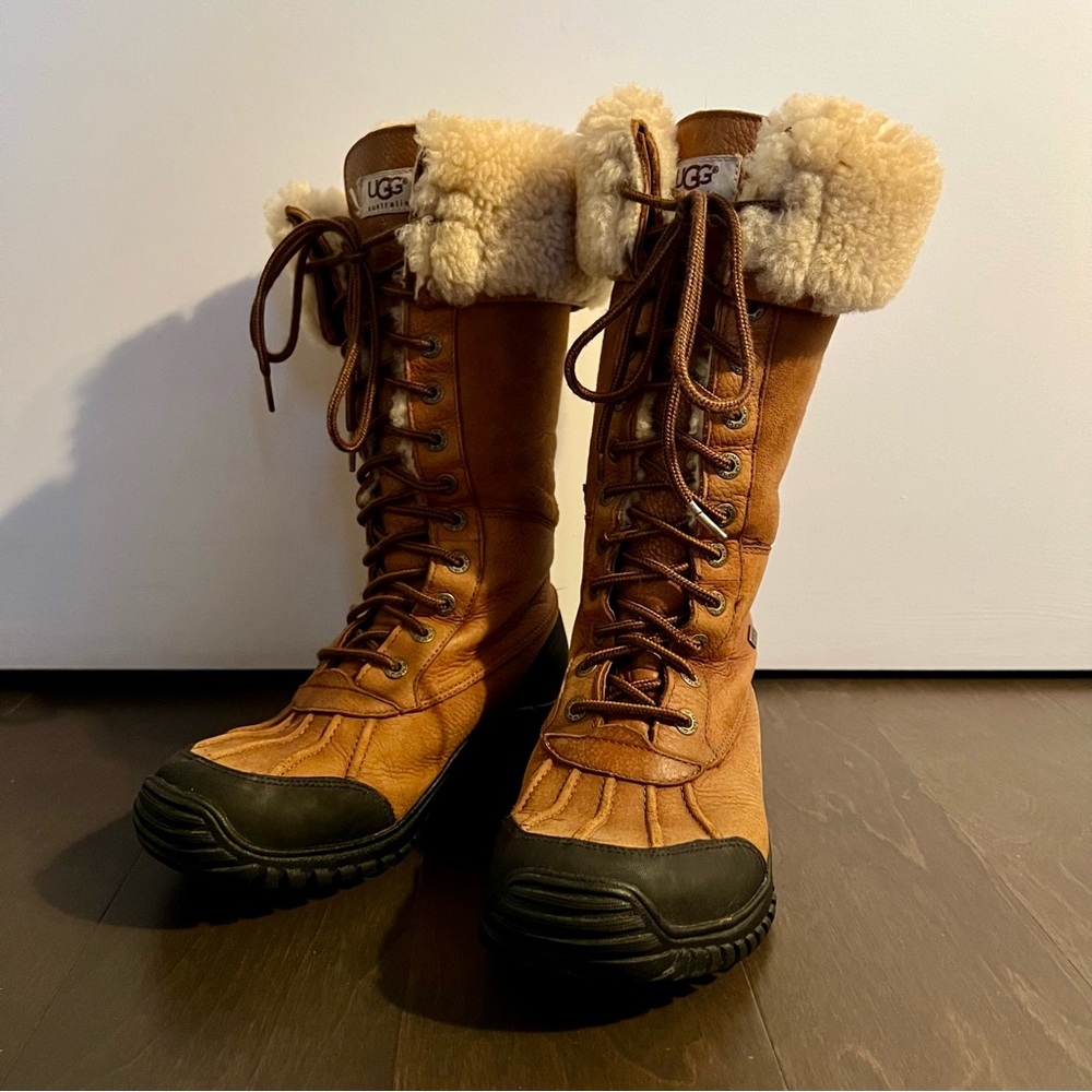 UGG Adirondack Tall S/N 5498